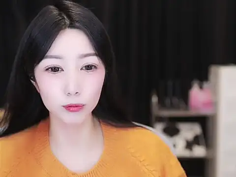 Nuyoah-77 online show from October 15, 2025, 2:50 pm