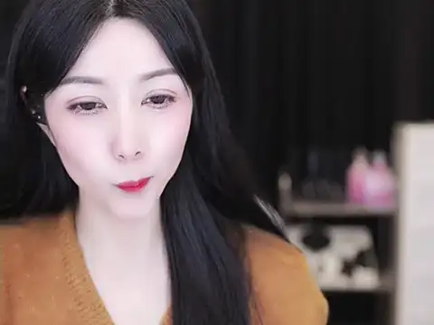 Nuyoah-77 online show from November 8, 2025, 3:34 pm