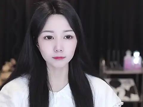 Nuyoah-77 online show from March 13, 2026, 6:31 am