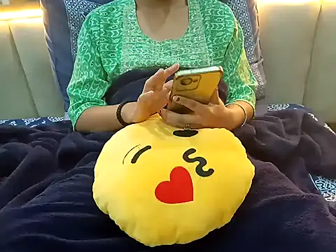 GoldnessAishu online show from December 11, 2024, 12:55 pm