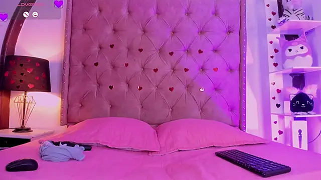 LadyAvalon online show from February 18, 2025, 7:41 pm