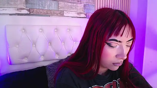 Mia Rinn online show from December 7, 2024, 2:24 pm