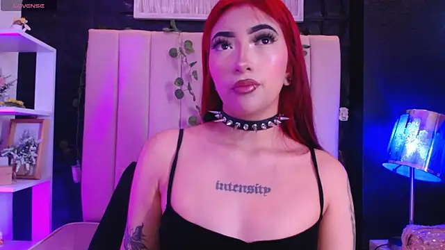 Mia Rinn online show from December 24, 2024, 1:39 pm