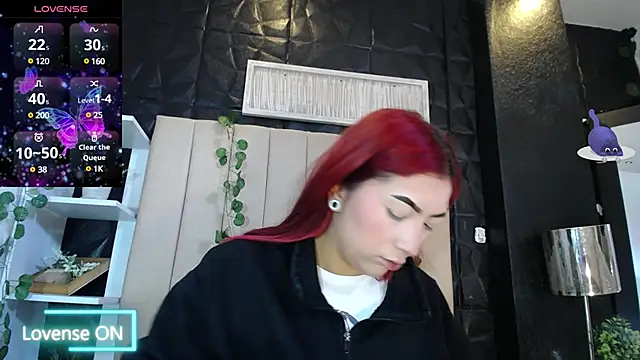 Mia Rinn online show from February 6, 2025, 1:43 pm