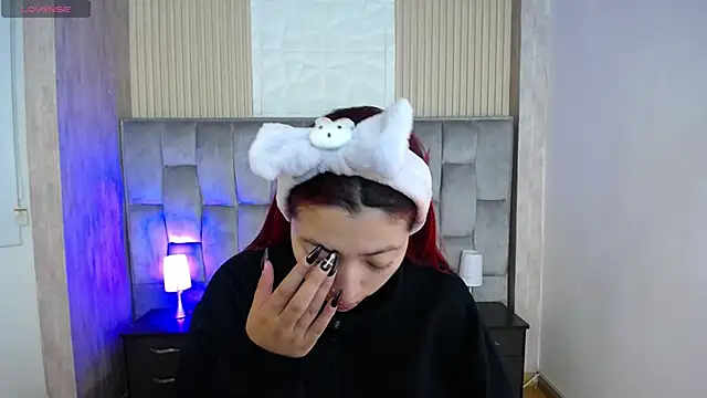 Mia Rinn online show from September 10, 2025, 1:11 pm