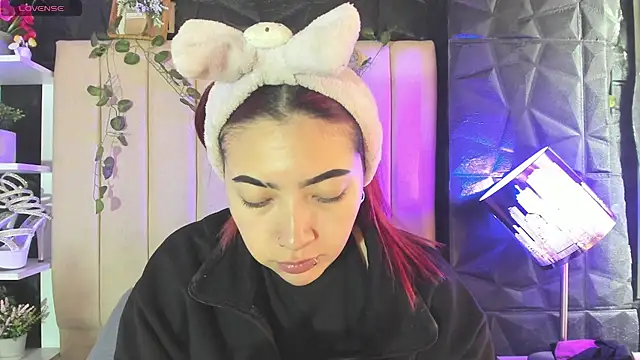 Snapshot of Mia_Rinn chatting on January 16, 2026, 2:10 pm Mia Rinn online show from January 16, 2026, 2:10 pm