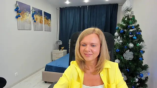 AgathaKlouin online show from December 26, 2024, 7:49 pm