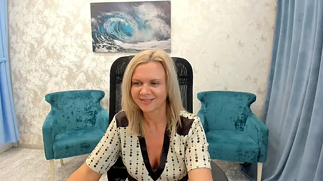 AgathaKlouin online show from January 31, 2025, 12:50 am