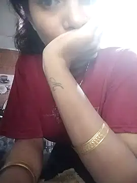 Snapshot of Hotty-Divya chatting on October 8, 2025, 6:44 am Hotty-Divya online show from October 8, 2025, 6:44 am