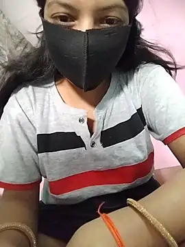 Snapshot of Hotty-Divya chatting on June 16, 2026, 7:44 am Hotty-Divya online show from June 16, 2026, 7:44 am