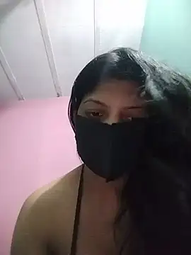 Snapshot of Hotty-Divya chatting on July 21, 2026, 10:06 am Hotty-Divya online show from July 21, 2026, 10:06 am