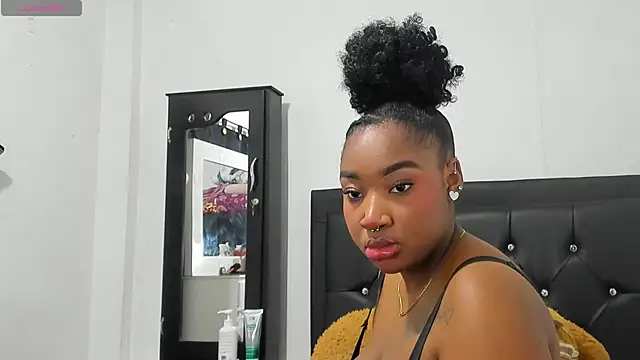 Natassha brown1 online show from October 17, 2025, 12:36 am