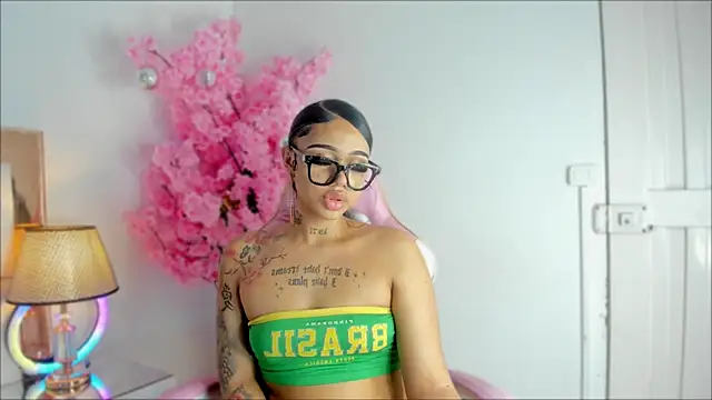 Mia Jansen online show from December 4, 2024, 12:52 am