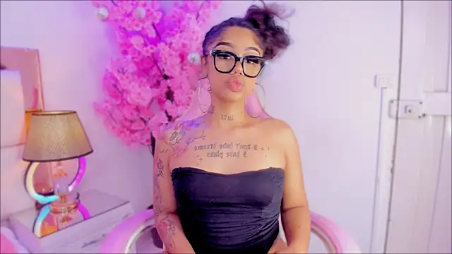 Mia Jansen online show from December 6, 2024, 12:02 am