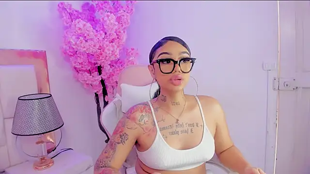 Mia Jansen online show from February 6, 2025, 8:56 pm