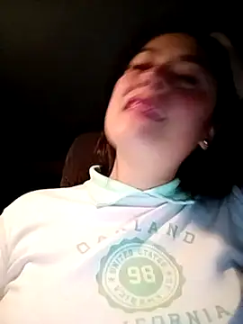 Snapshot of Lesly_10- chatting on March 7, 2025, 12:58 am Lesly 10- online show from March 7, 2025, 12:58 am