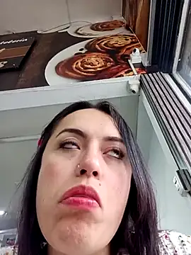 Snapshot of Lesly_10- chatting on March 12, 2025, 12:26 pm Lesly 10- online show from March 12, 2025, 12:26 pm