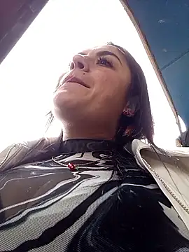 Snapshot of Lesly_10- chatting on September 19, 2025, 1:45 pm Lesly 10- online show from September 19, 2025, 1:45 pm