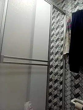 Snapshot of Lesly_10- chatting on November 8, 2025, 3:01 pm Lesly 10- online show from November 8, 2025, 3:01 pm