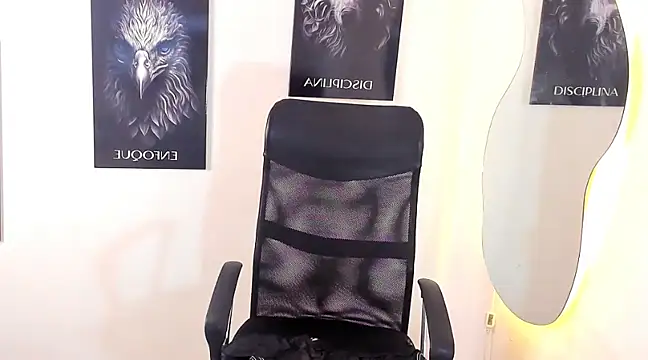 Snapshot of Andrew_wolf7 chatting on February 20, 2025, 12:52 am Andrew wolf7 online show from February 20, 2025, 12:52 am