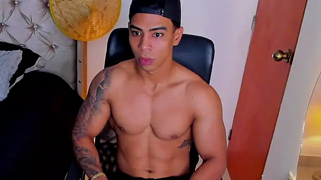 Snapshot of Andrew_wolf7 chatting on October 21, 2025, 4:30 pm Andrew wolf7 online show from October 21, 2025, 4:30 pm