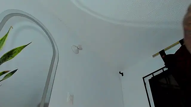 Snapshot of Andrew_wolf7 chatting on October 28, 2025, 3:43 am Andrew wolf7 online show from October 28, 2025, 3:43 am