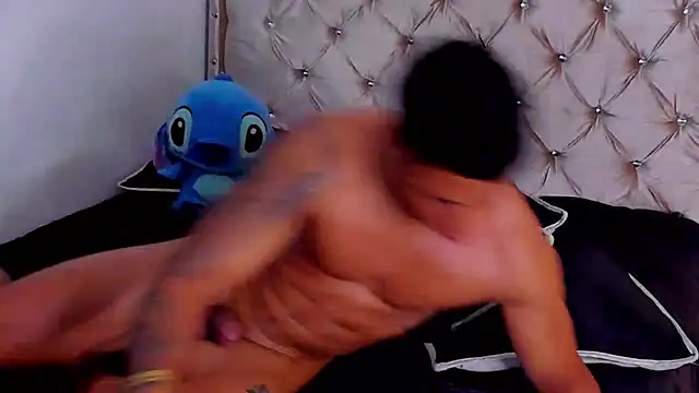 Snapshot of Andrew_wolf7 chatting on November 16, 2025, 8:09 am Andrew wolf7 online show from November 16, 2025, 8:09 am