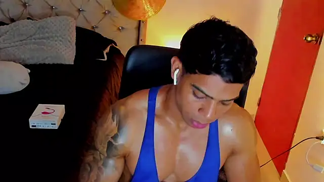 Snapshot of Andrew_wolf7 chatting on November 27, 2025, 8:05 am Andrew wolf7 online show from November 27, 2025, 8:05 am