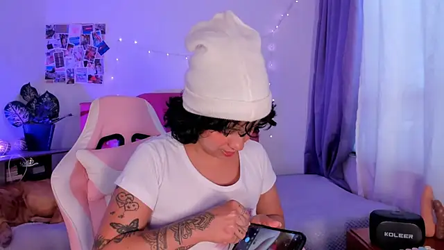 adriannyp 1 online show from March 22, 2025, 8:37 pm