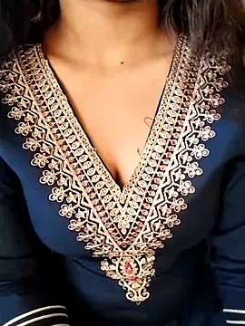 Snapshot of Sweetlovve@xh chatting on February 12, 2025, 6:29 am Sweetlovvexh online show from February 12, 2025, 6:29 am