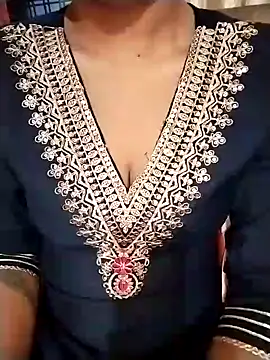 Snapshot of Sweetlovve@xh chatting on February 12, 2025, 1:59 pm Sweetlovvexh online show from February 12, 2025, 1:59 pm