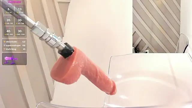 SOFIAGOEZ30 online show from January 18, 2025, 2:02 pm