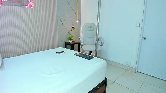 nathassa grant online show from February 10, 2025, 5:41 pm