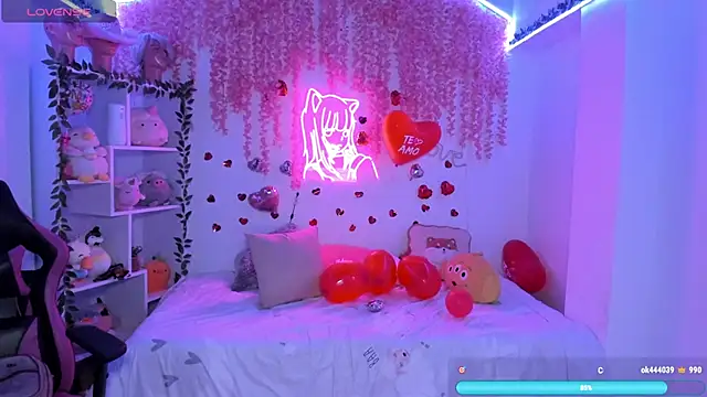 Snapshot of cat_kitty18_ chatting on February 18, 2025, 6:15 pm cat kitty18 online show from February 18, 2025, 6:15 pm