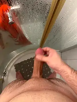 JuNIs  online show from November 26, 2025, 4:08 pm