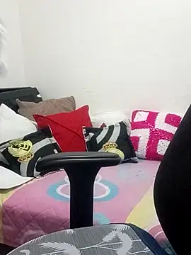 Madisonpalacio online show from March 1, 2026, 6:10 pm