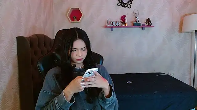 andy bell x online show from September 26, 2025, 5:22 am