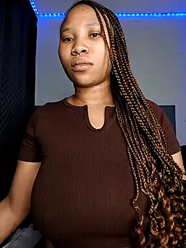 Snapshot of DrippinCaramelCutie chatting on February 18, 2026, 9:33 pm DrippinCaramelCutie online show from February 18, 2026, 9:33 pm