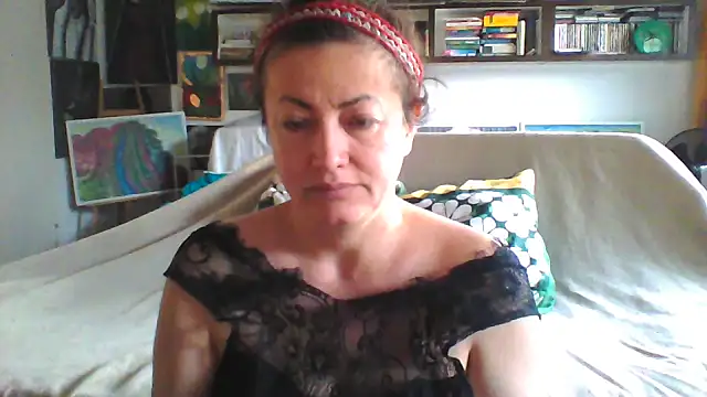 Snapshot of MariaAnaSunshine chatting on September 9, 2025, 5:29 am MariaAnaSunshine online show from September 9, 2025, 5:29 am