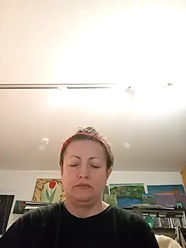 Snapshot of MariaAnaSunshine chatting on October 1, 2025, 8:26 pm MariaAnaSunshine online show from October 1, 2025, 8:26 pm