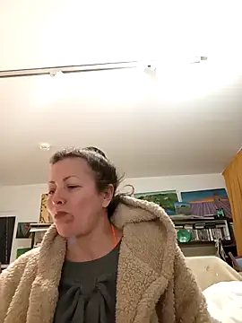 Snapshot of MariaAnaSunshine chatting on October 6, 2025, 9:45 pm MariaAnaSunshine online show from October 6, 2025, 9:45 pm