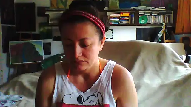 Snapshot of MariaAnaSunshine chatting on October 15, 2025, 7:30 am MariaAnaSunshine online show from October 15, 2025, 7:30 am