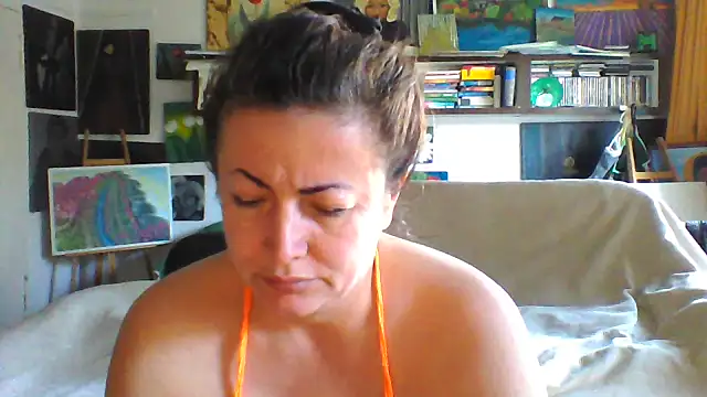 Snapshot of MariaAnaSunshine chatting on October 18, 2025, 2:07 pm MariaAnaSunshine online show from October 18, 2025, 2:07 pm