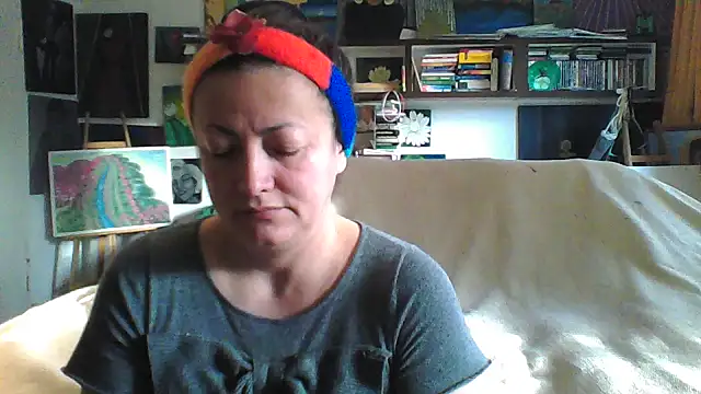 Snapshot of MariaAnaSunshine chatting on October 21, 2025, 7:20 am MariaAnaSunshine online show from October 21, 2025, 7:20 am