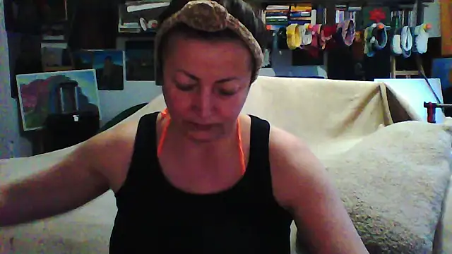 Snapshot of MariaAnaSunshine chatting on November 15, 2025, 2:35 pm MariaAnaSunshine online show from November 15, 2025, 2:35 pm