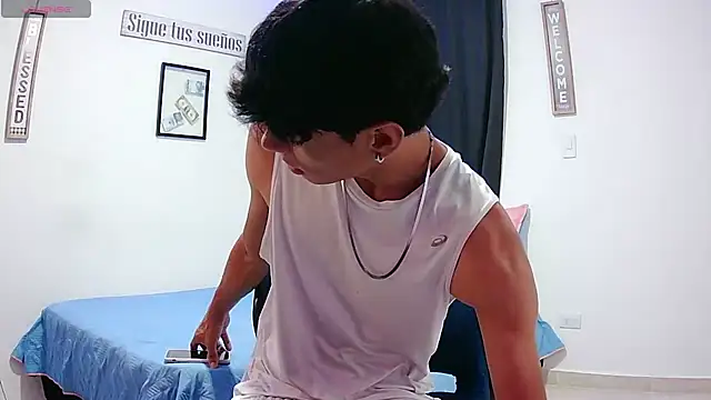 harrytomson 1 online show from October 14, 2025, 8:59 am