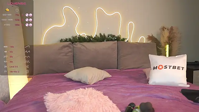 Snapshot of Chloeromantic chatting on January 10, 2025, 11:29 pm Chloeromantic online show from January 10, 2025, 11:29 pm