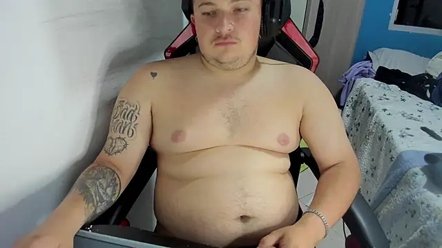 Snapshot of AndresChuboi chatting on February 17, 2026, 1:57 am AndresChuboi online show from February 17, 2026, 1:57 am