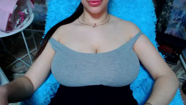 Snapshot of lovelyseu chatting on December 15, 2025, 7:23 am lovelyseu online show from December 15, 2025, 7:23 am