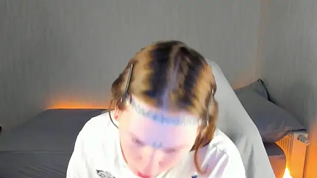 Snapshot of Spliti_moon chatting on February 8, 2026, 11:35 am Spliti moon online show from February 8, 2026, 11:35 am